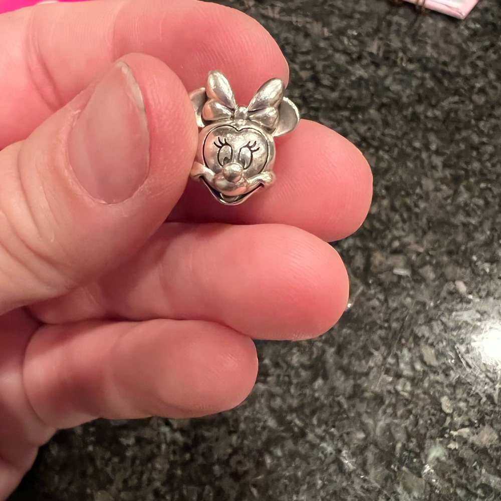 Pandora Disney Minnie Mouse Charm. Silver.